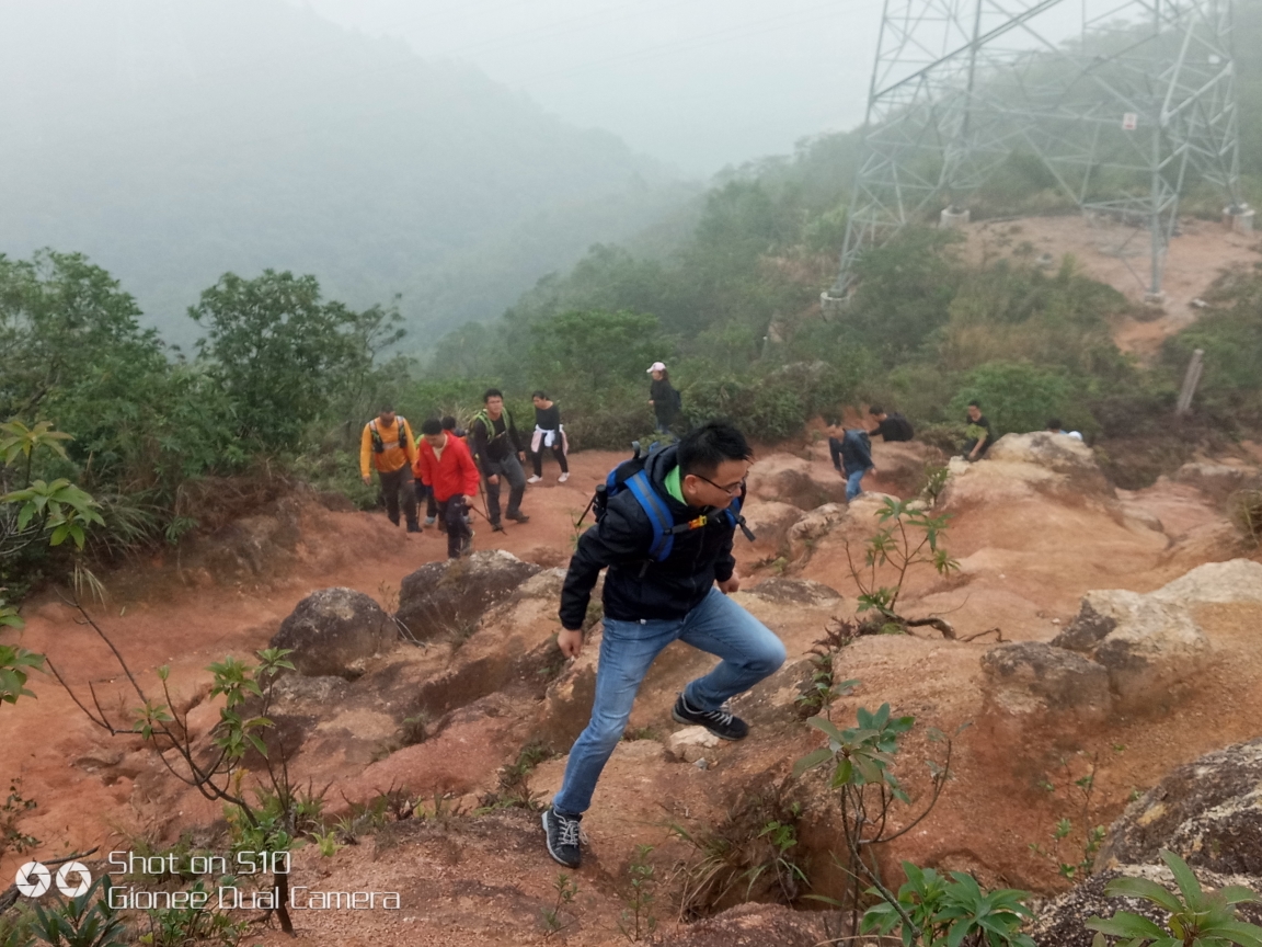 穿越深圳塘朗山_游记