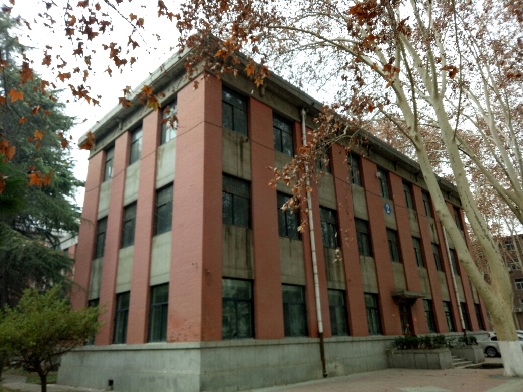 河南农大,郑州大学(北校区)中的郑州历史建筑.