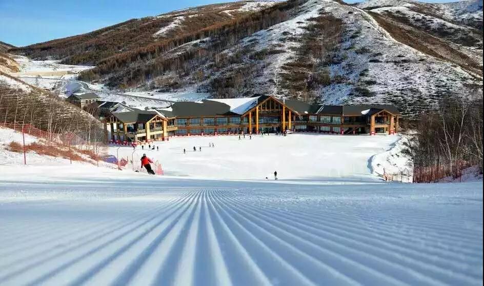 云顶滑雪场开板首滑三天三晚住宿云顶大酒店(银装素裹的北方大地 来