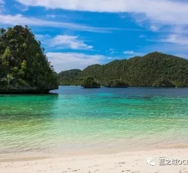 的广阔海域,其中有四个大岛米苏尔岛,萨拉瓦蒂岛,巴丹塔岛和卫吉岛