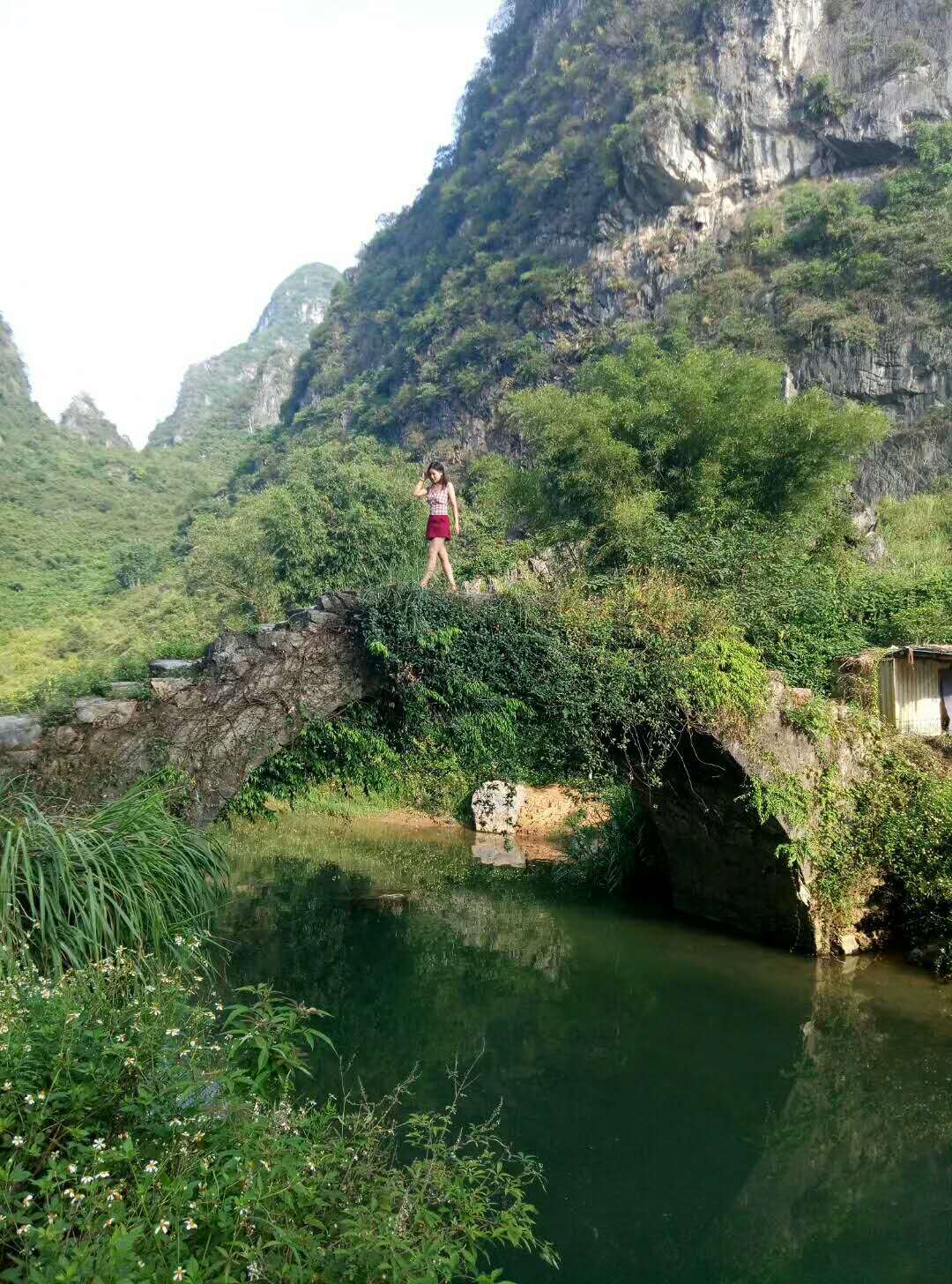 漫步在清远英西峰林