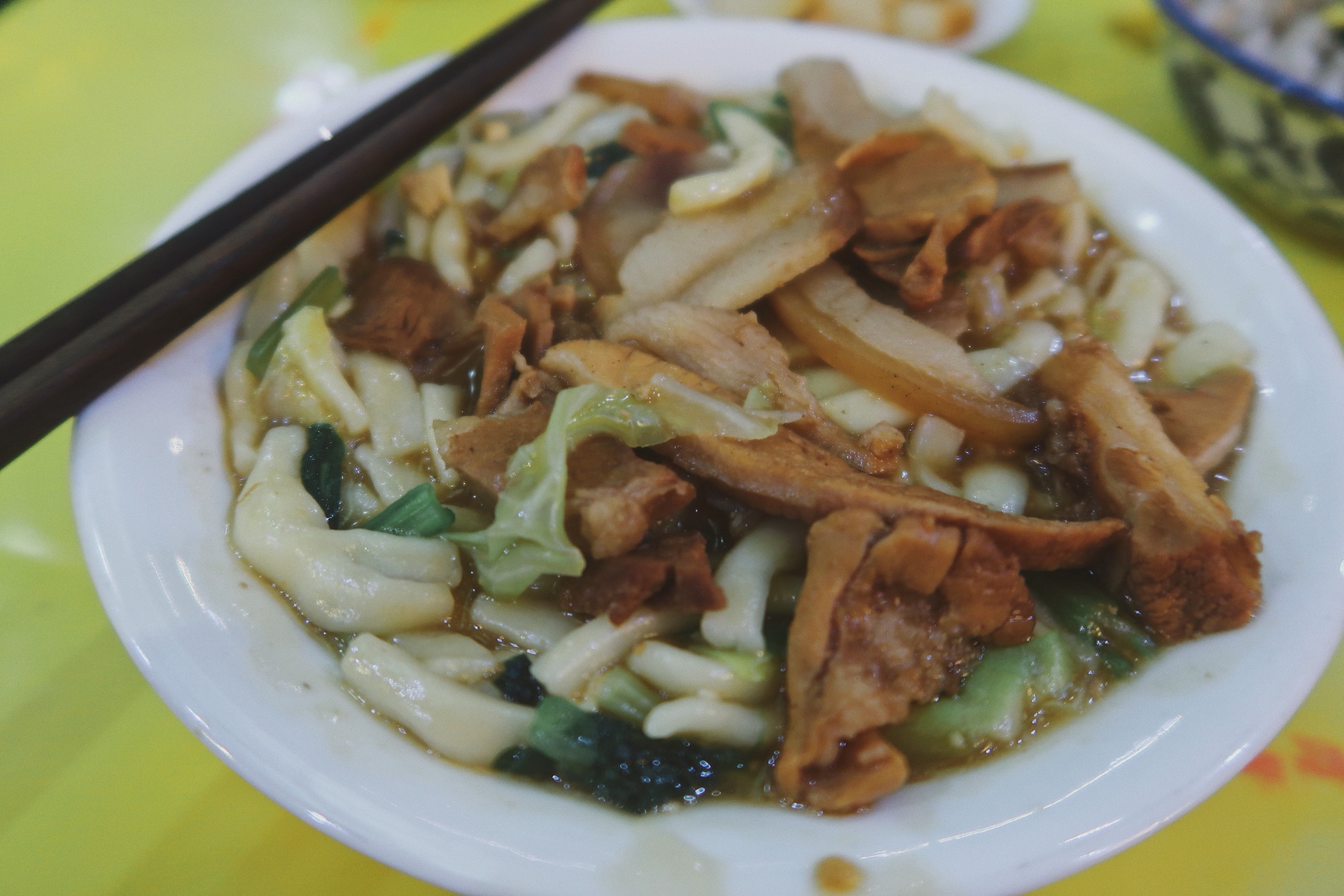 如何做小炒羊肉好吃 wKgED1viiwSAGYd8AAdJ1EDiUlE17.jpeg