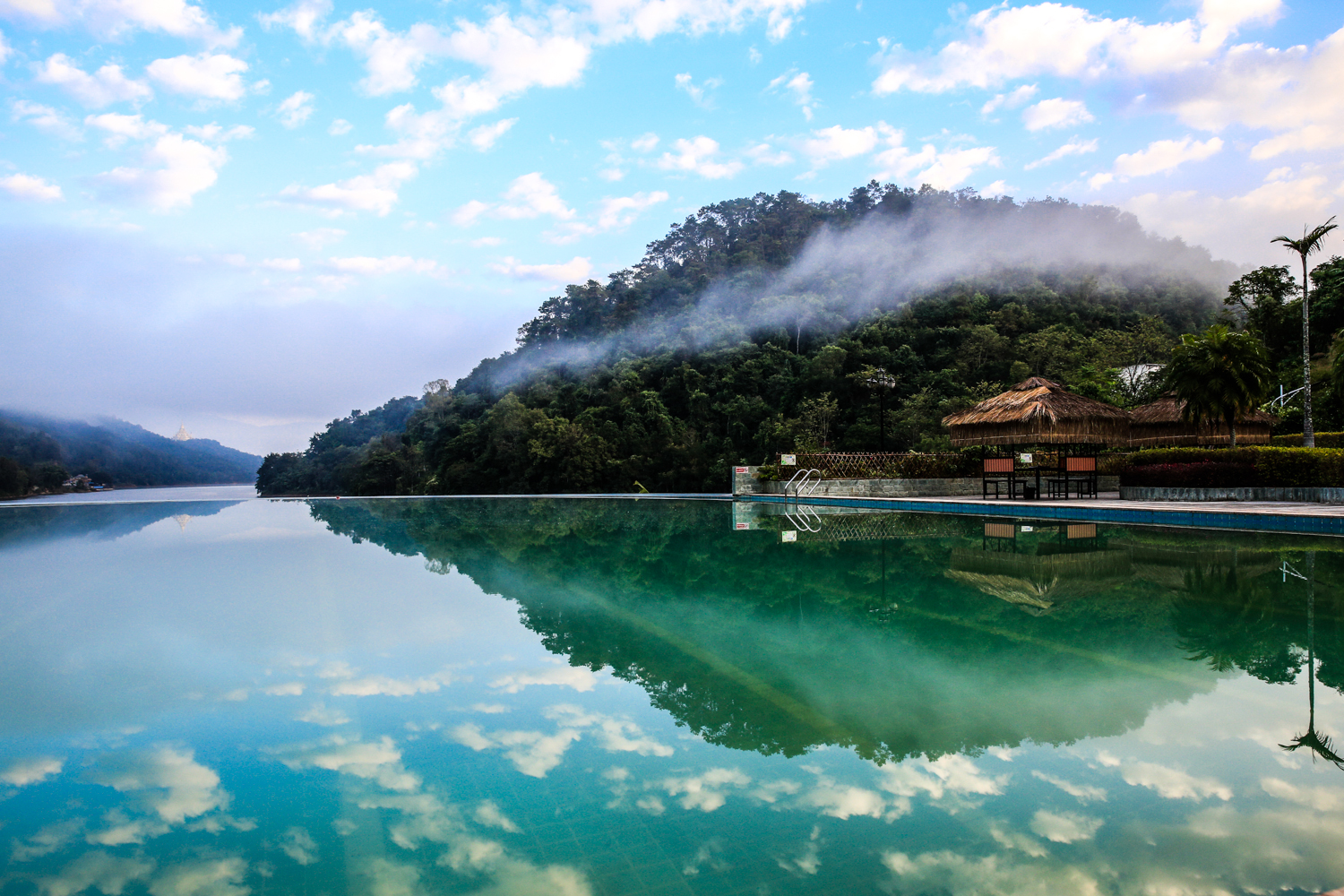 【德宏景点图片】孔雀湖生态旅游区