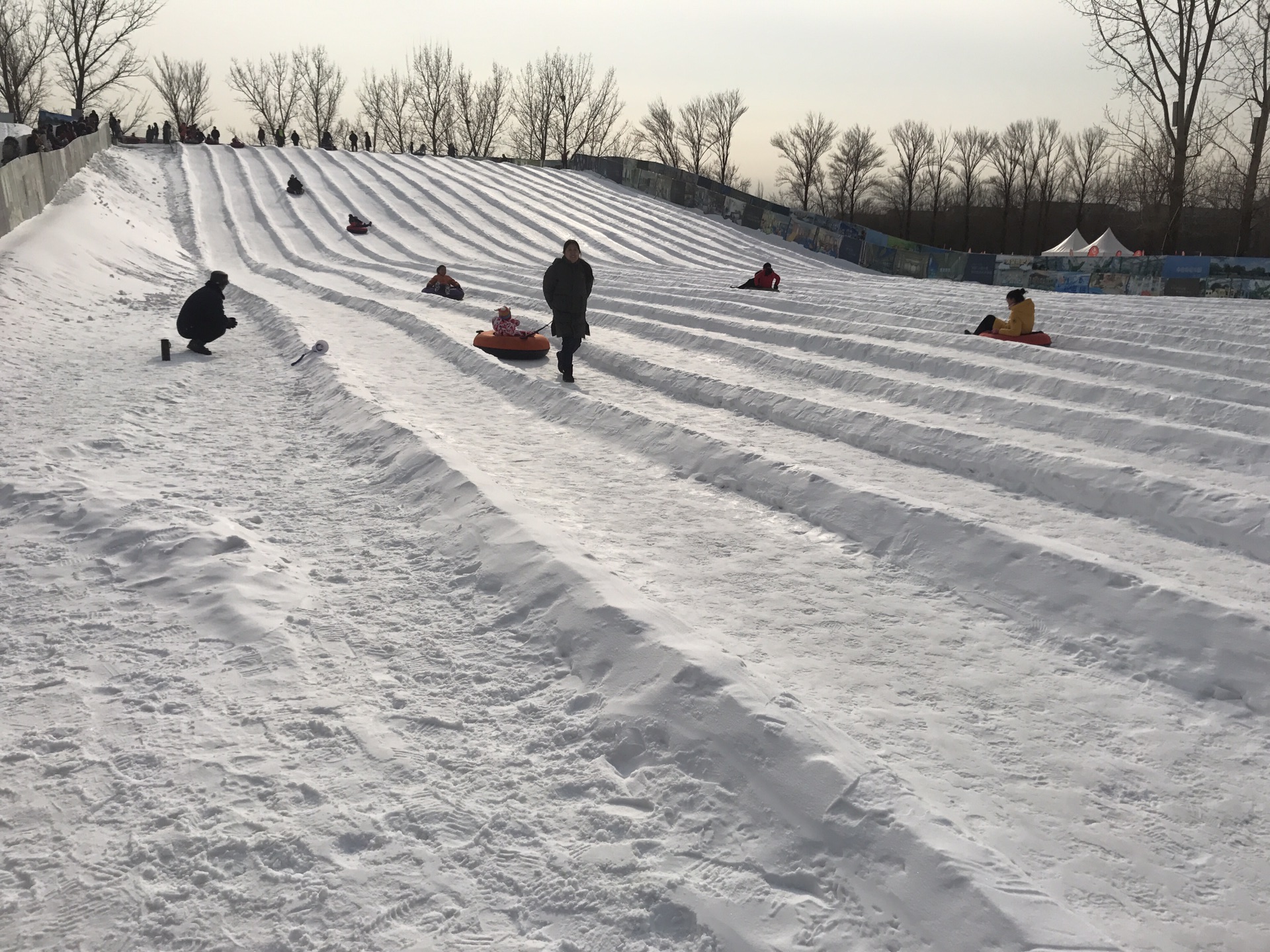 北京娱乐-南宫温泉冰雪嘉年华