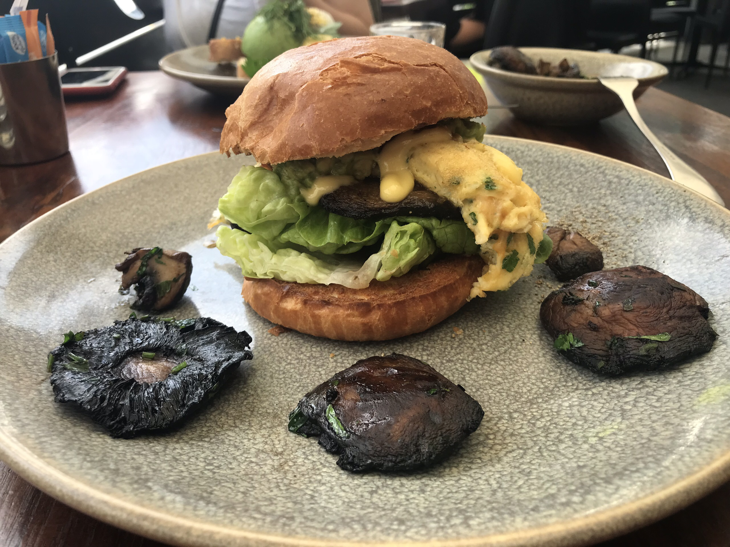 黄金海岸（澳大利亚）美食-Koi Dining & Lounge Bar