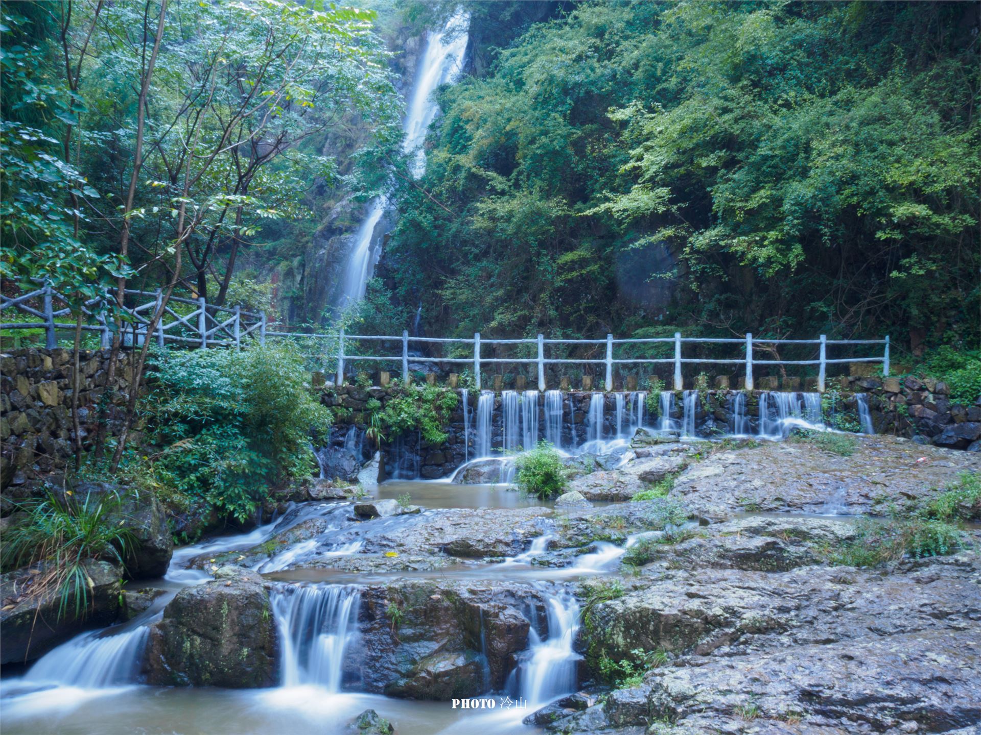 磐安网红景点——水下孔景区