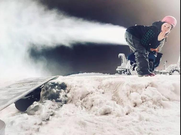 友情提示：姑娘们再来一次大姨妈就可以滑雪了！_游记
