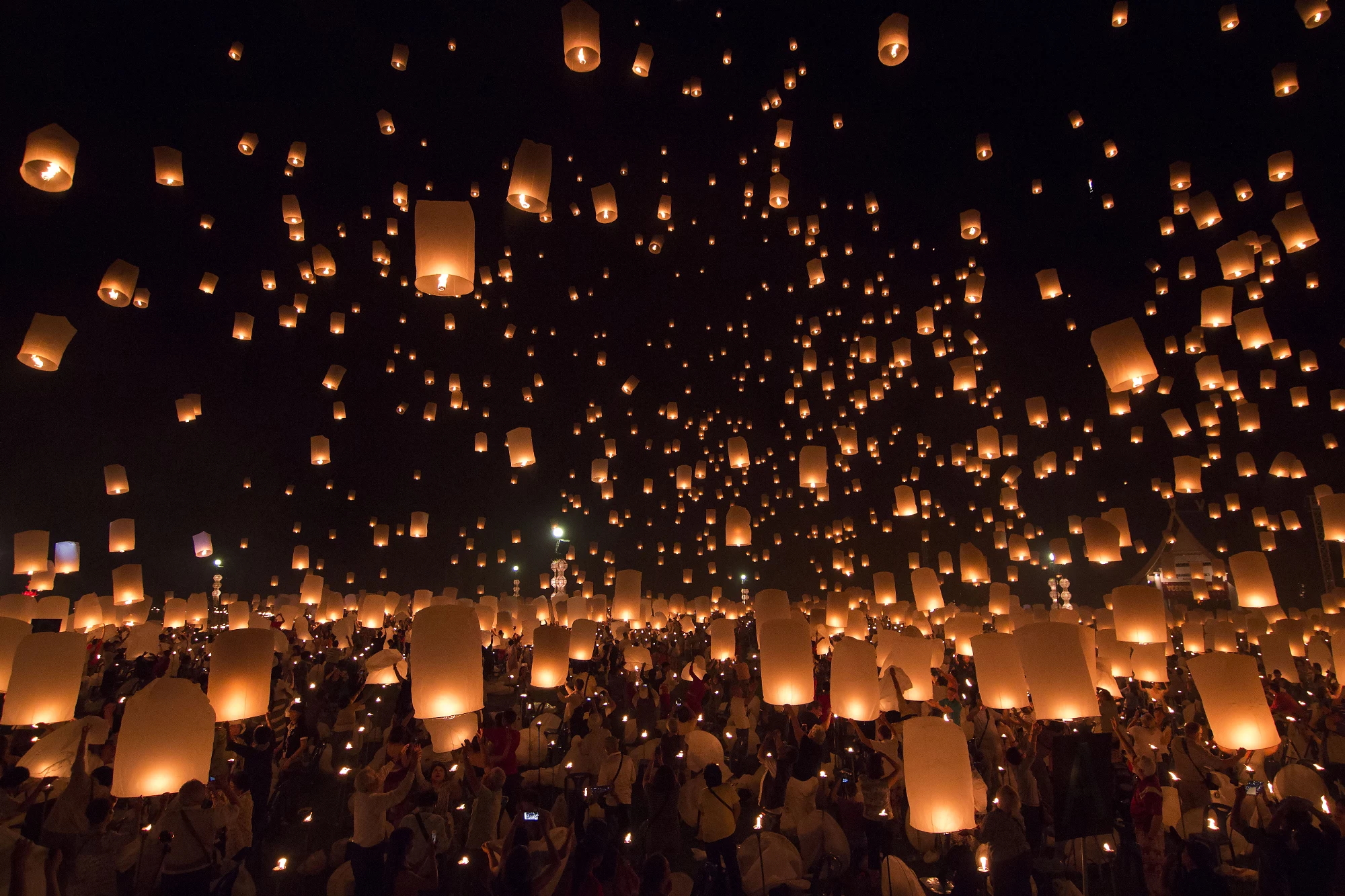 清迈2018年千人天灯节盛会门票(普通票/vip票/黄金票可选 千人放天灯