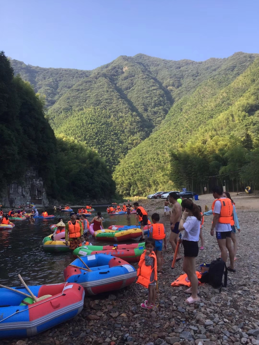 泾县月亮湾皮筏艇漂流 皖南川藏线