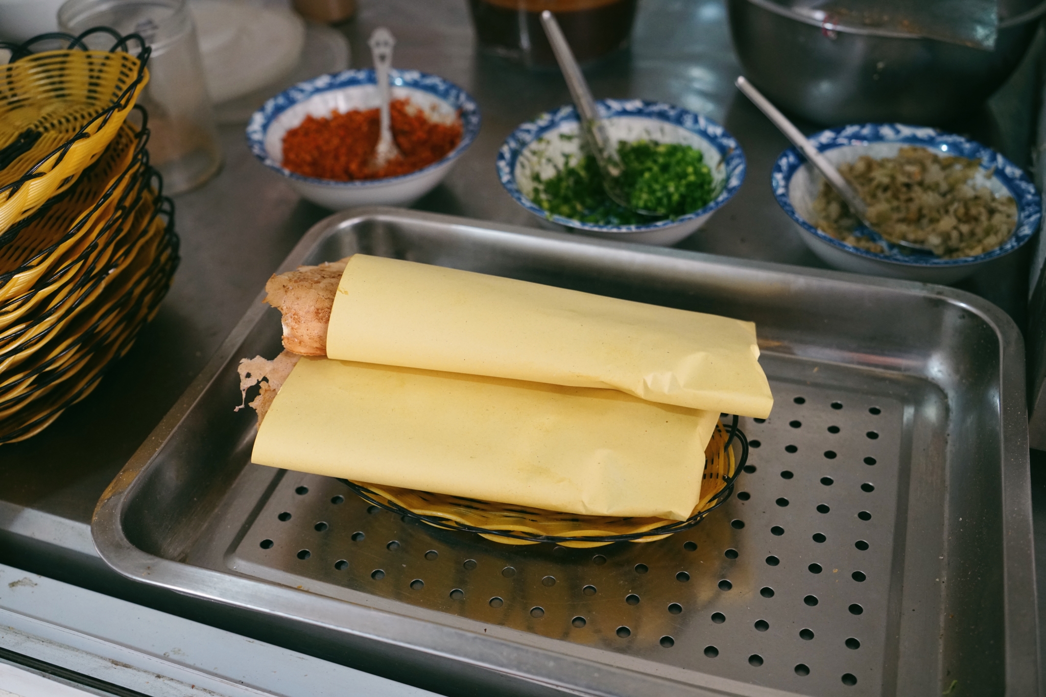 红河美食-草芽红米煎饼店