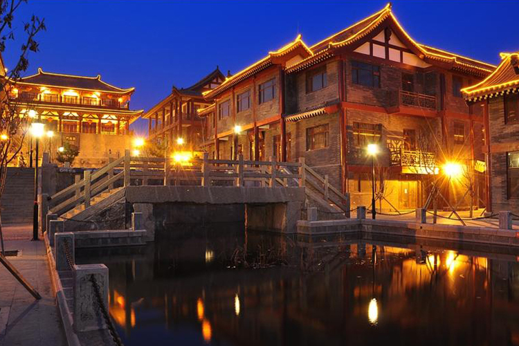 黄花溪位于山东省青州市国家.级风景名胜区泰和山风景区.