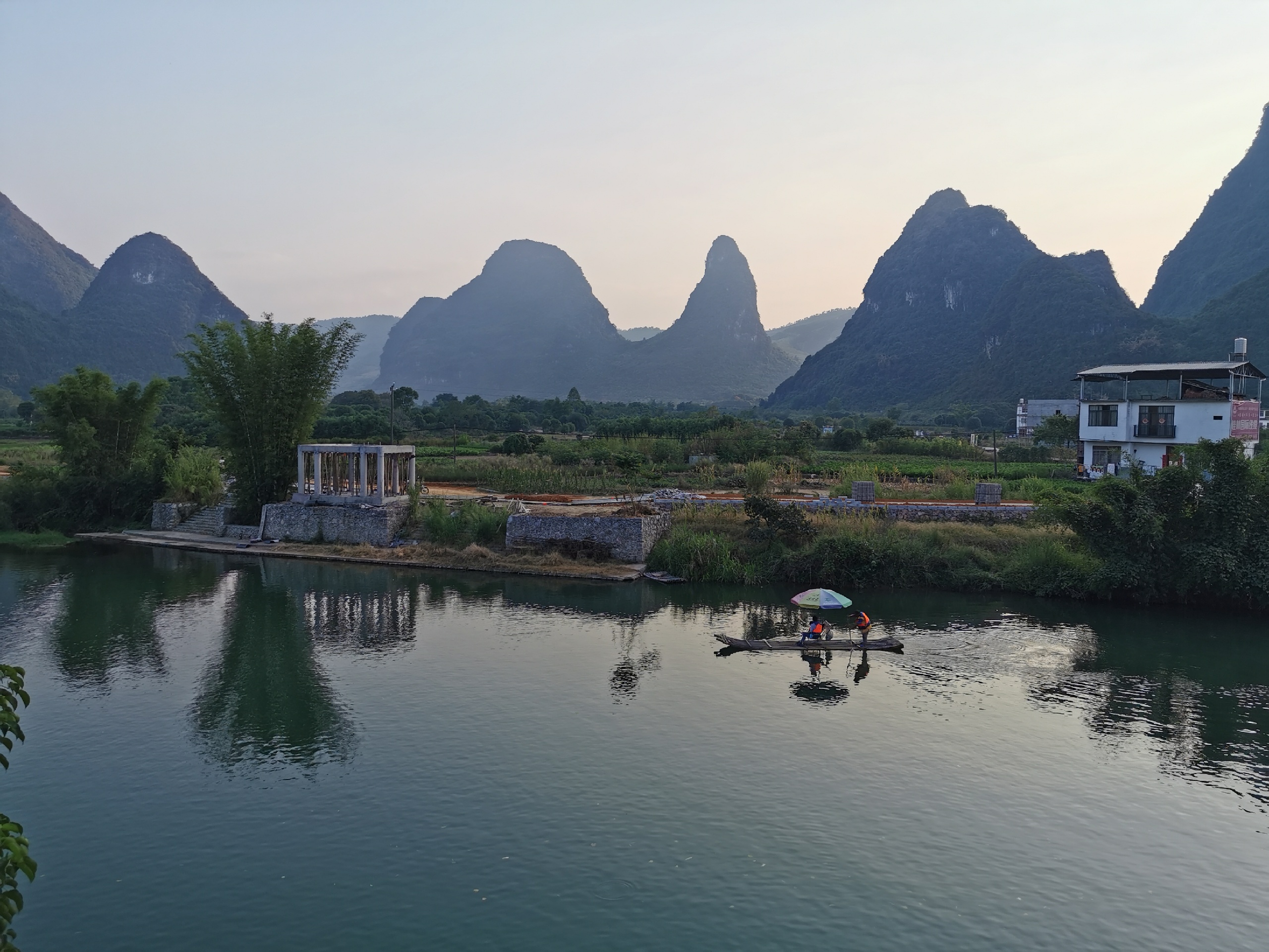 阳朔美食-金龙饭庄住宿