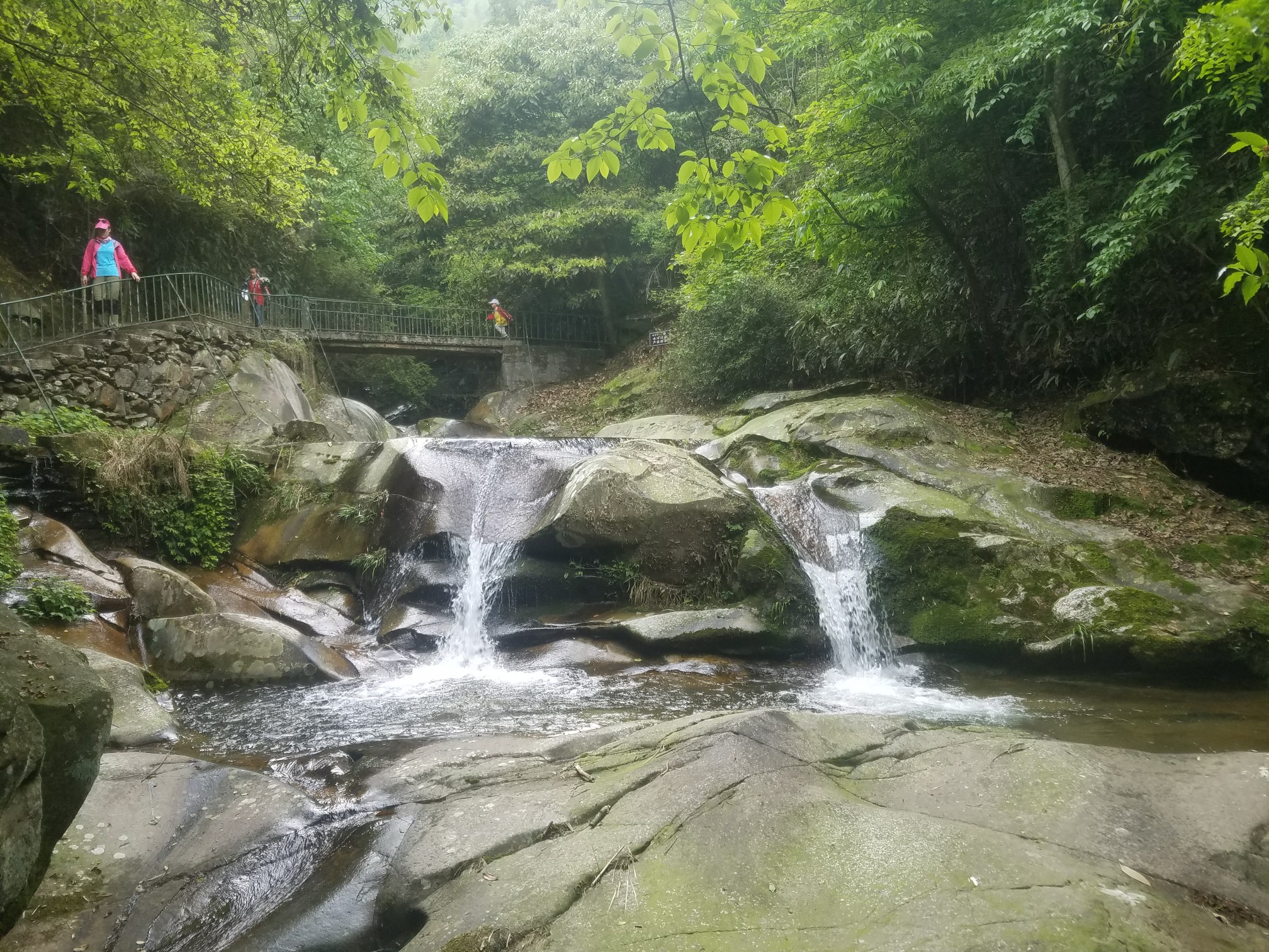 浏阳石柱峰穿越至周洛龙潭瀑布(多美图),浏阳旅游攻略