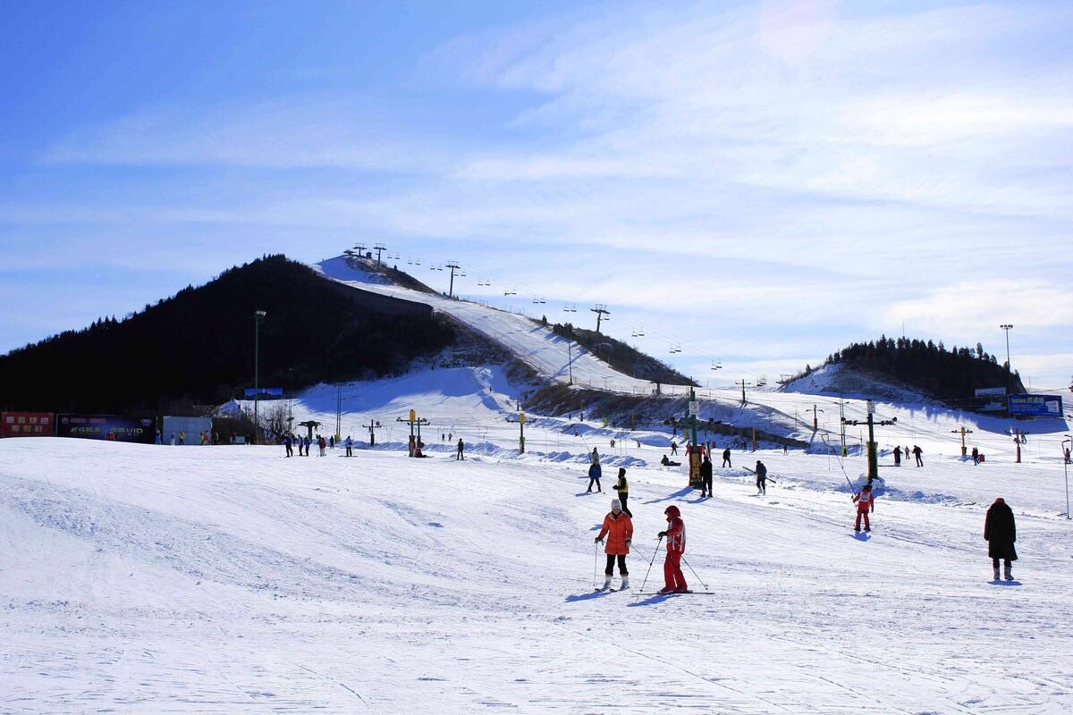 莲花山滑雪场