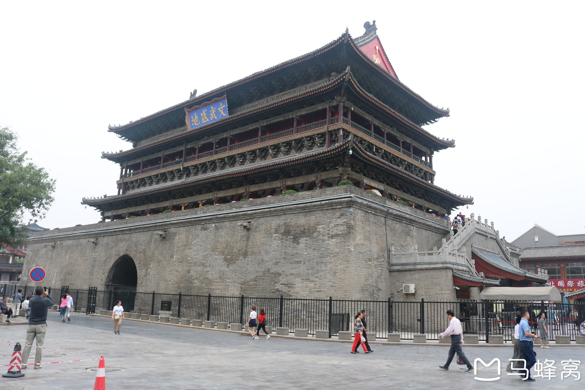 西安有多少人口_一沿海城市一内陆城市,青岛和西安两个城市哪个城市更 发达