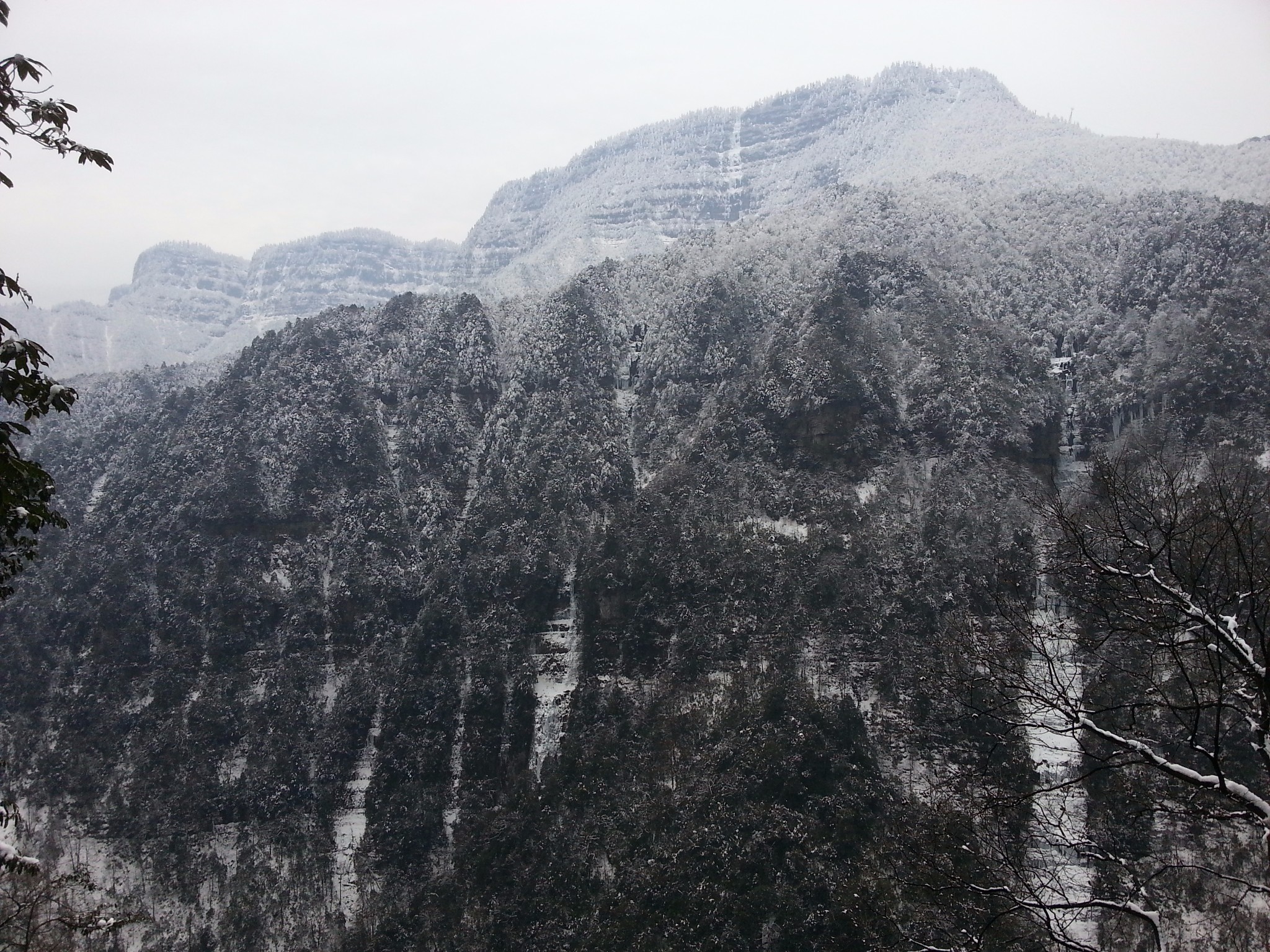 一上瓦屋山：在冰天雪地的冬季展示内心的火热