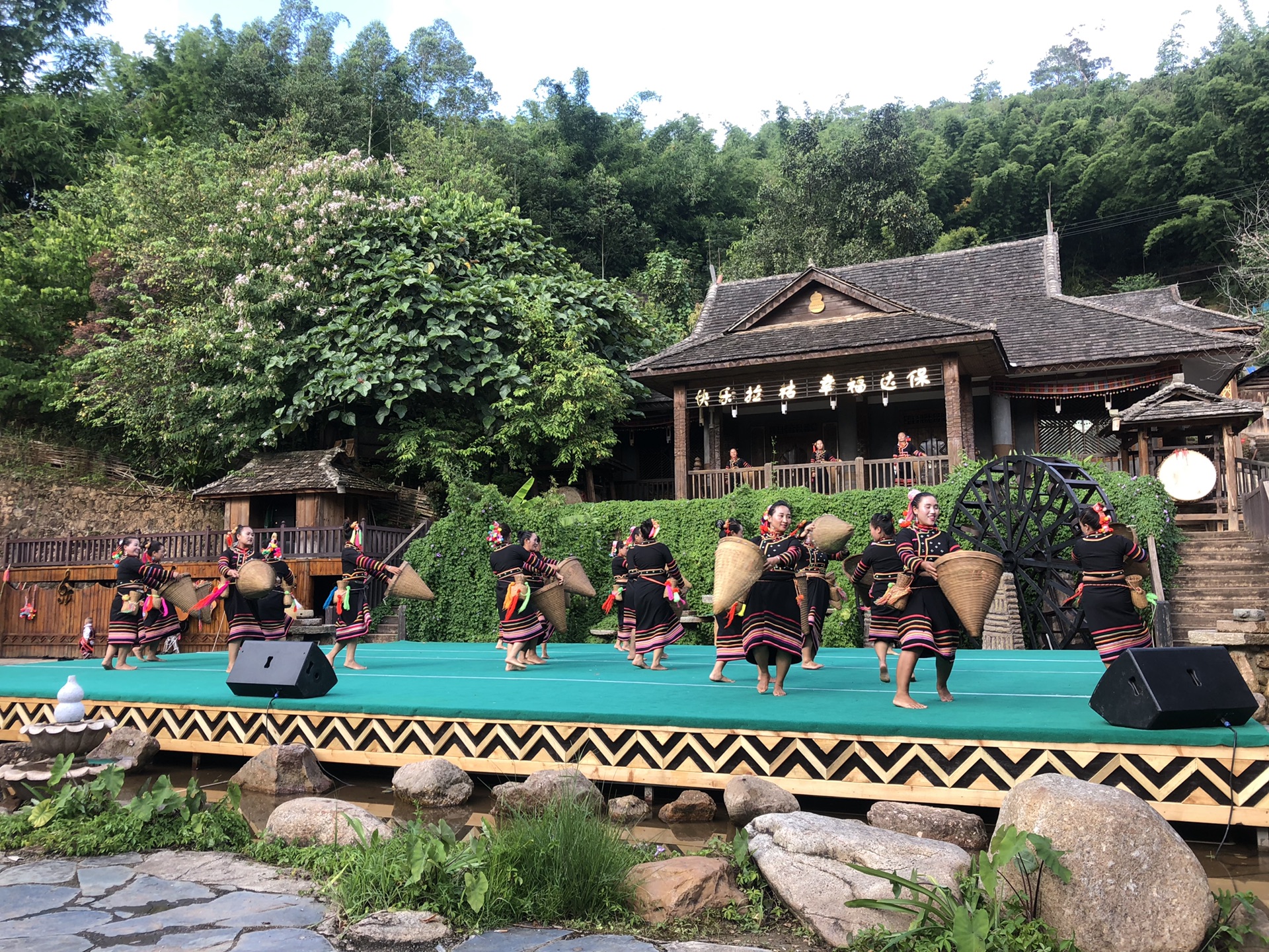 茶乡,古寨,崖画,老达保—景迈山,沧源一线游