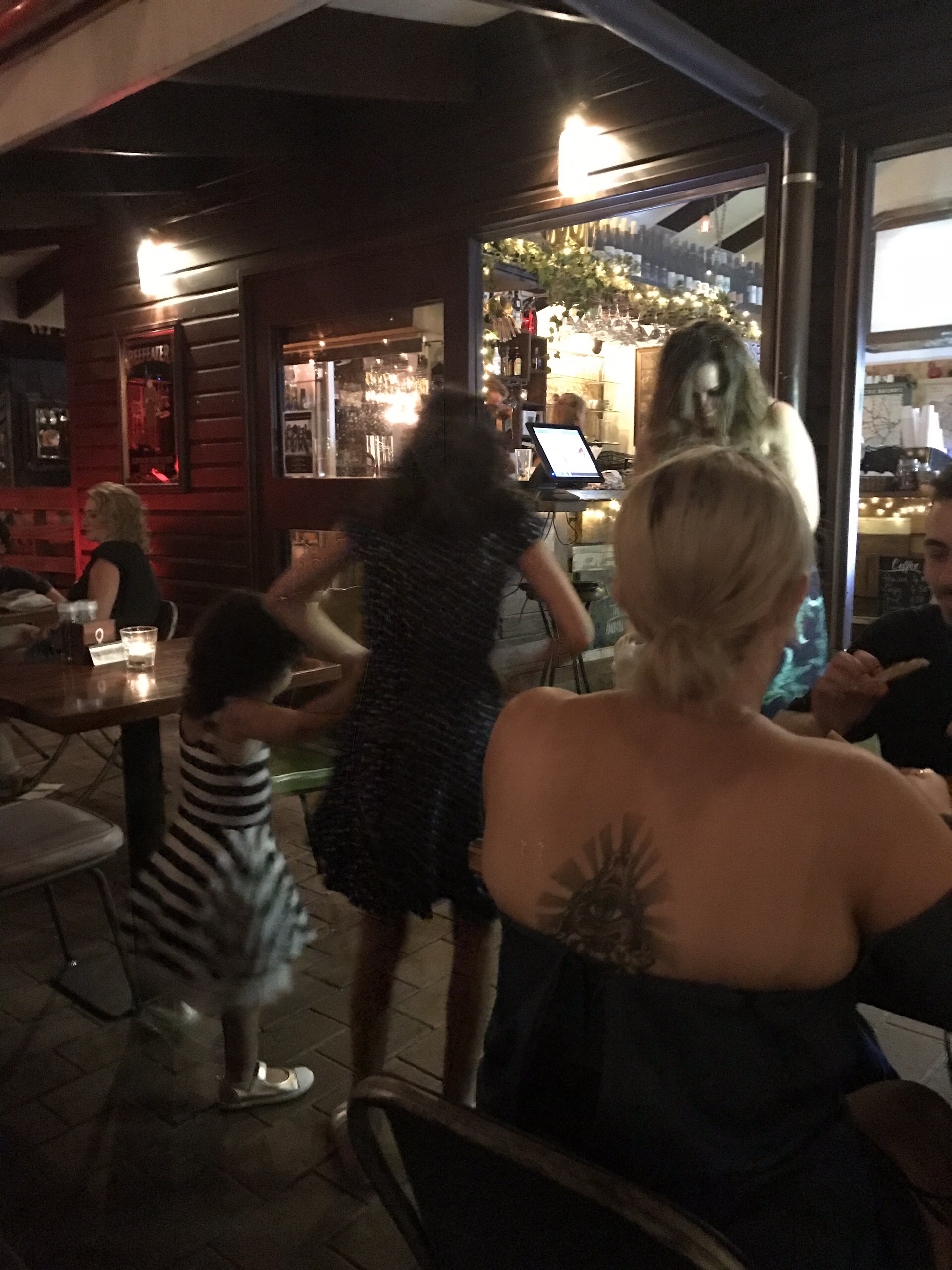 拜伦湾美食-Treehouse on Belongil