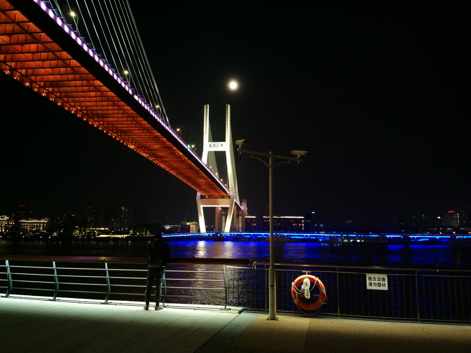 上海南浦大桥的夜景