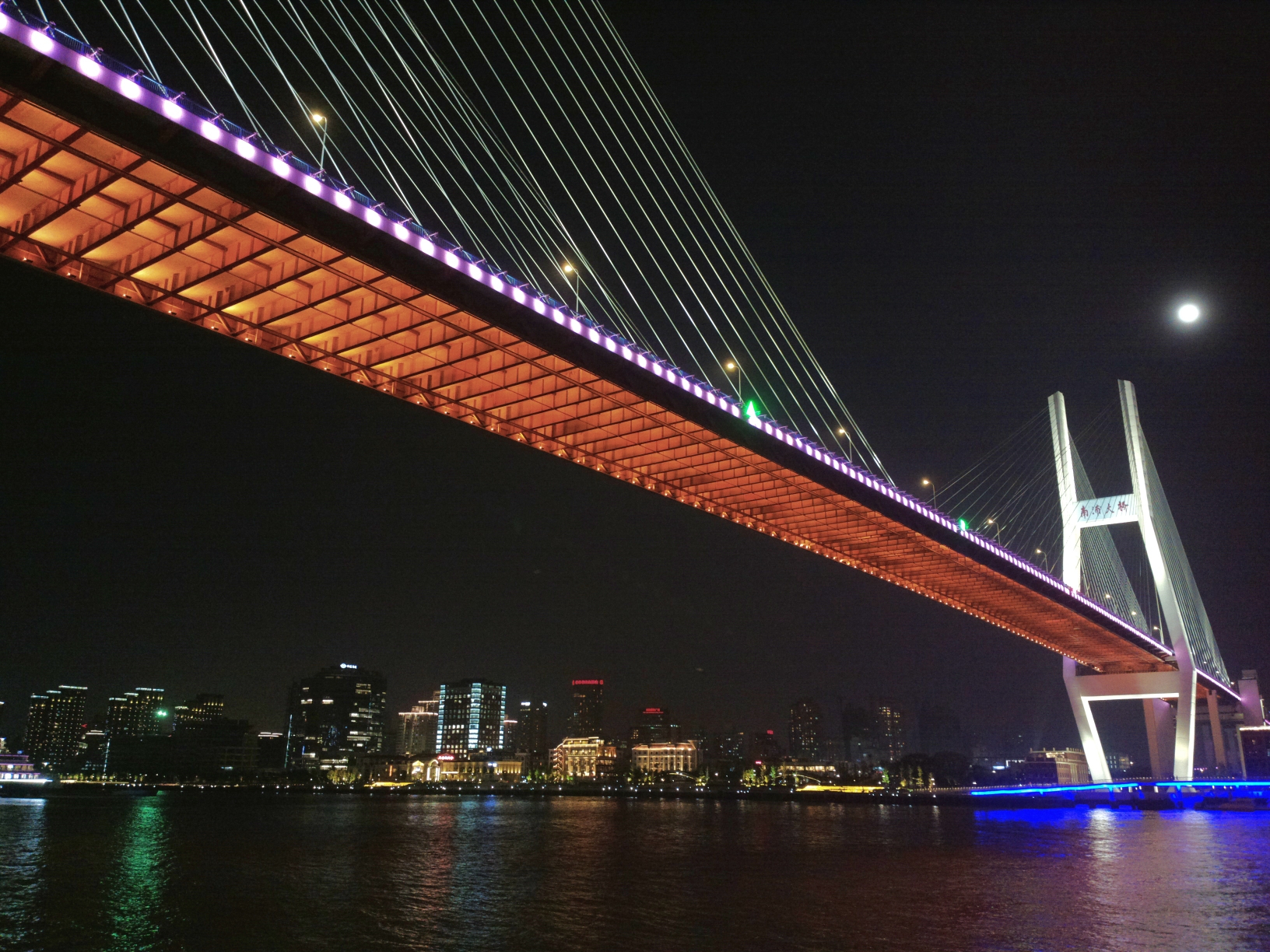 上海南浦大桥的夜景