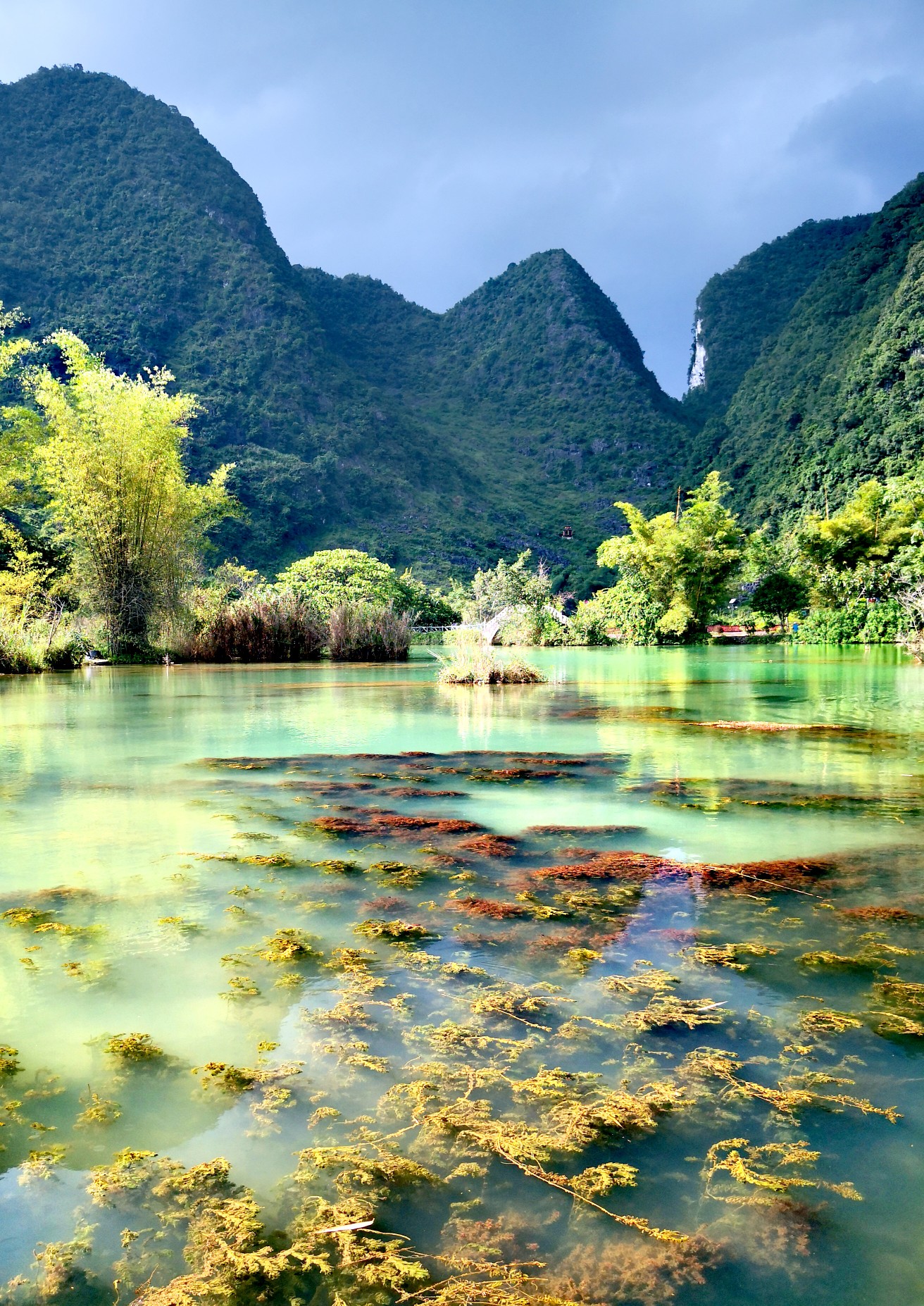 鹅泉风景区         
