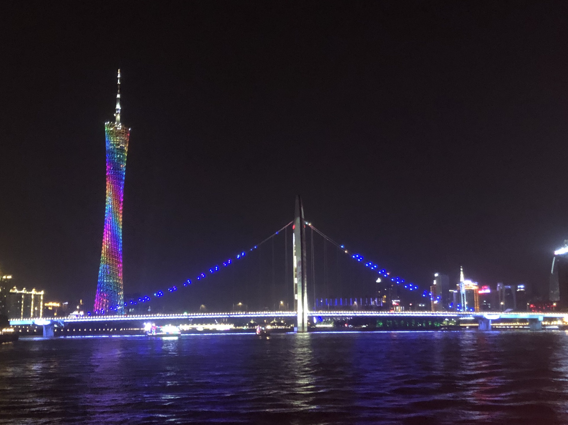广州珠江夜游        