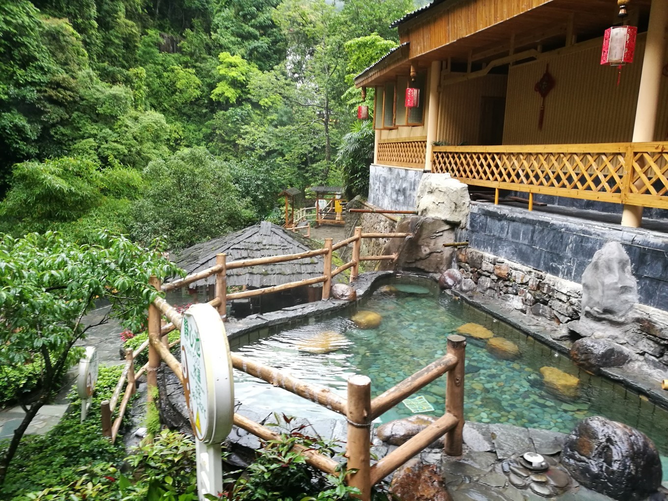 桂林龙胜温泉周边住哪里比较好,桂林龙胜温泉住宿攻略