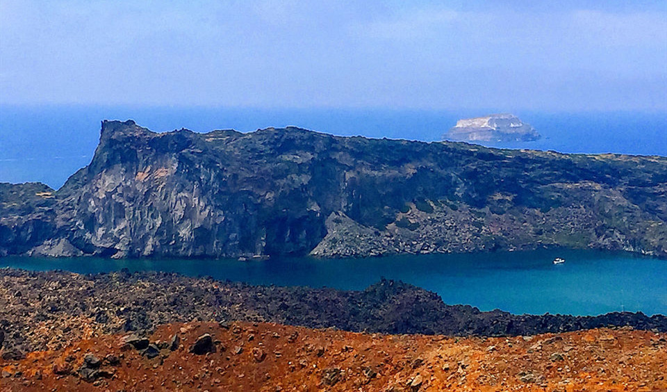 希腊 圣托里尼卡美尼火山岛 温泉一日游(提供多地区市区酒店接送服务
