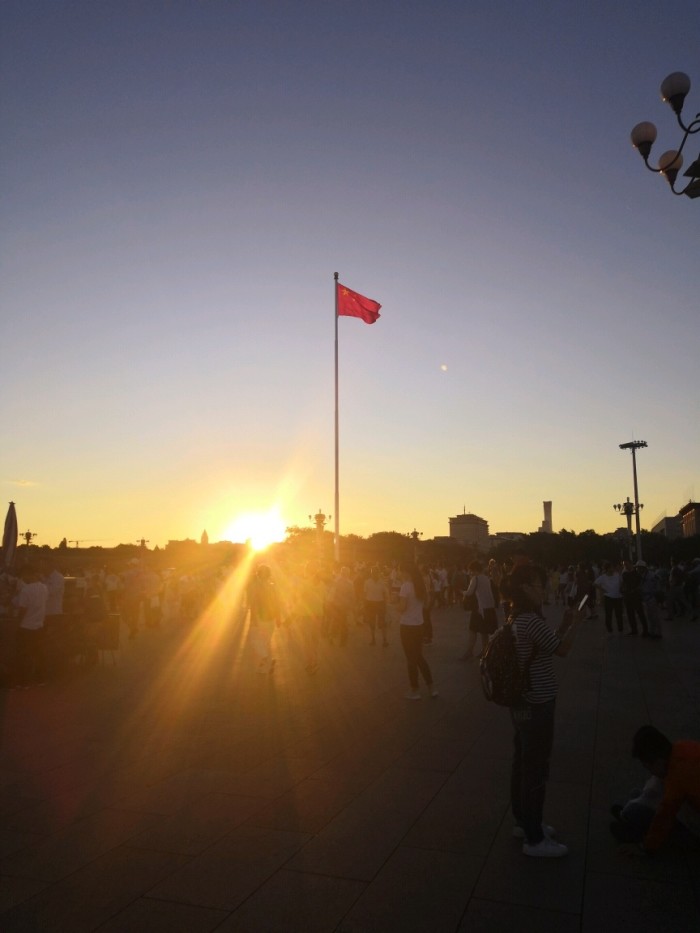 看升旗仪式需要几点到