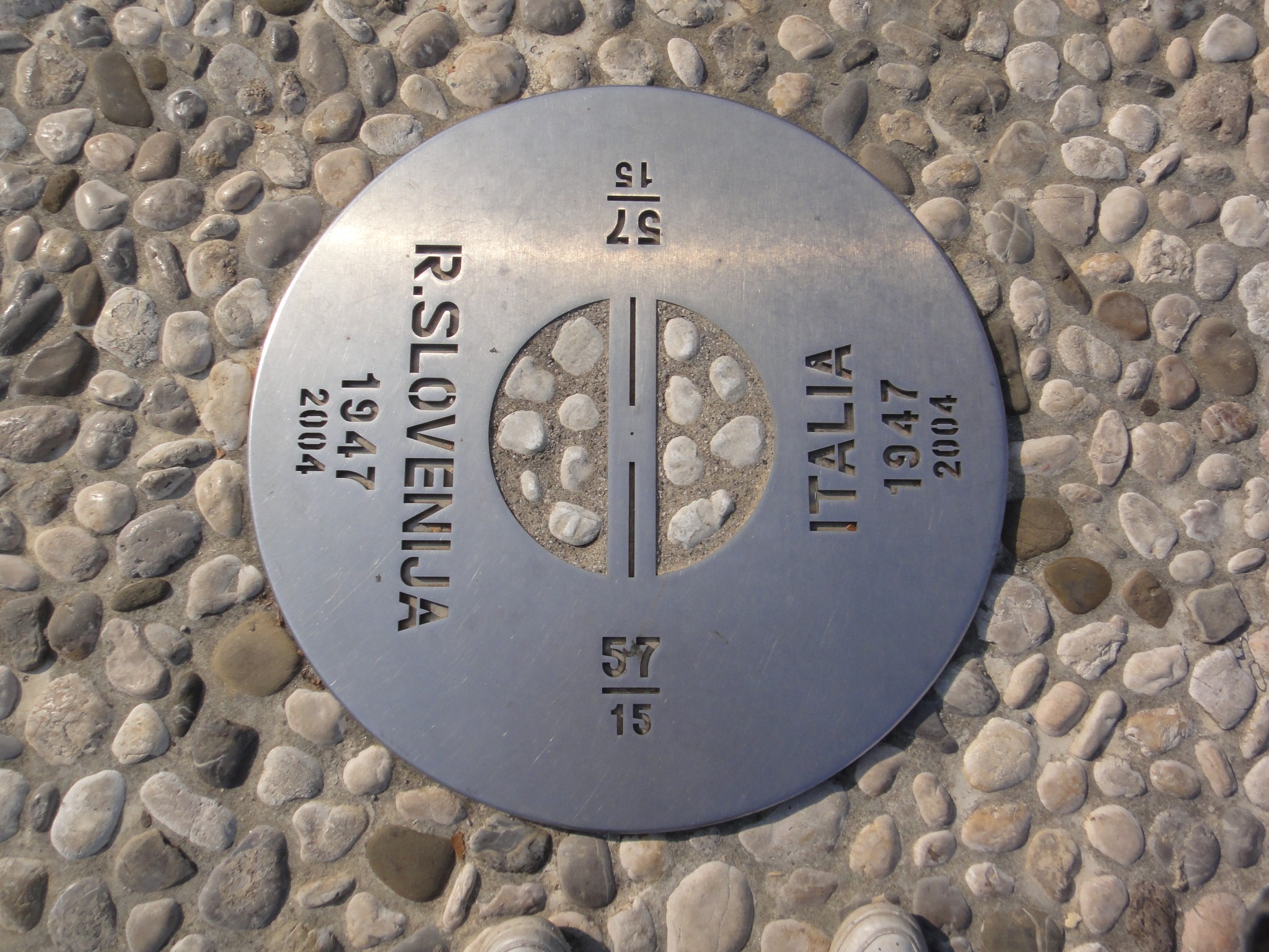 斯洛文尼亚之行(1)——布莱德湖Bled和三头山国家公园Vintgar峡谷_游记