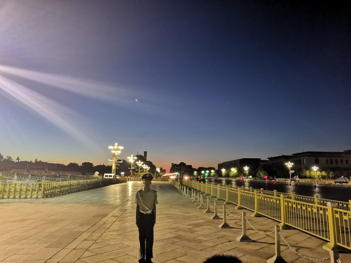 看升旗仪式需要几点到