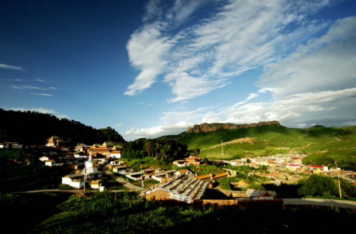 走进是寺又不是寺的跨省小镇_游记
