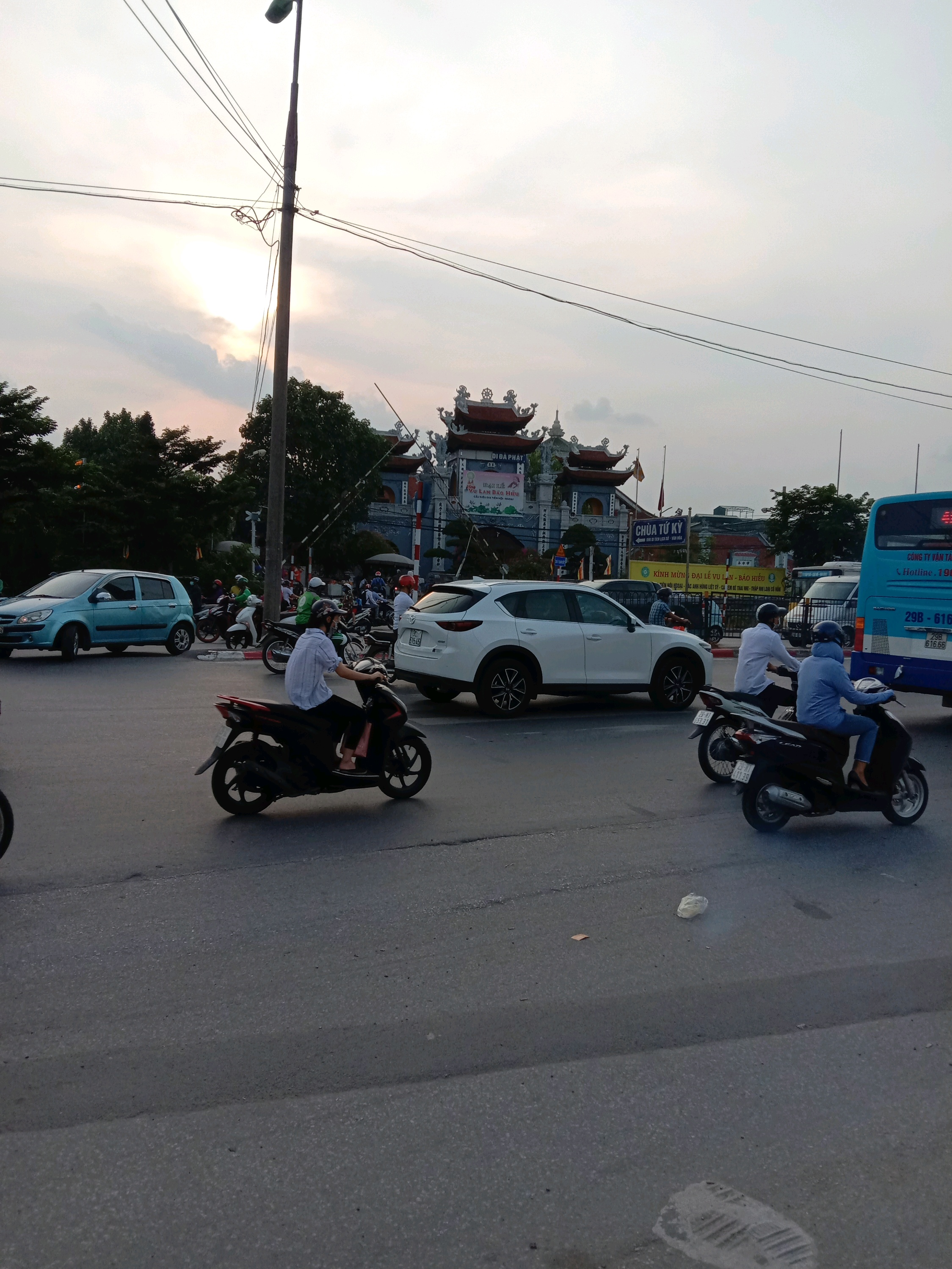 河内娱乐-Ngoc Thanh Travel