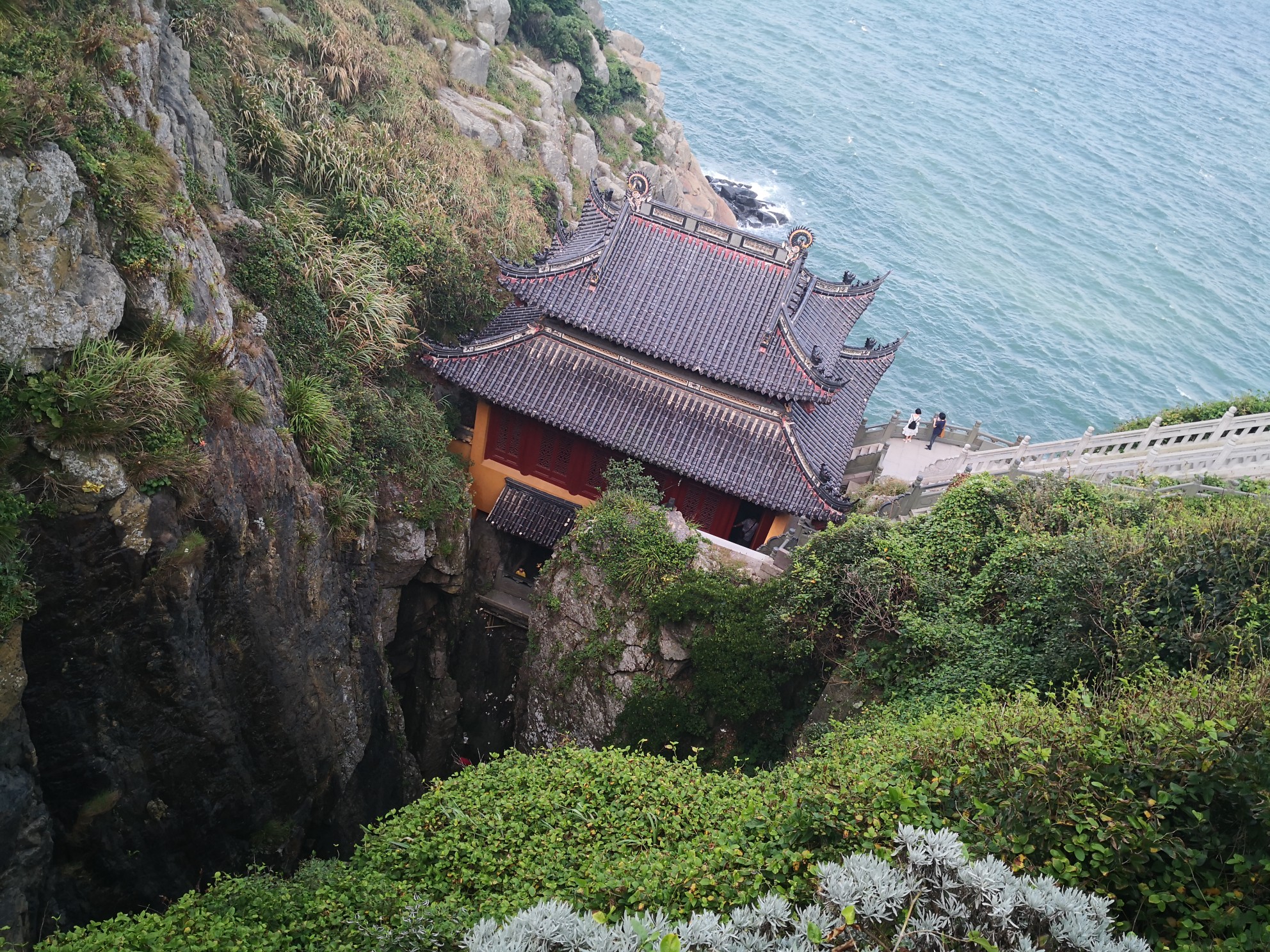 普陀山风景名胜区-梵音洞    