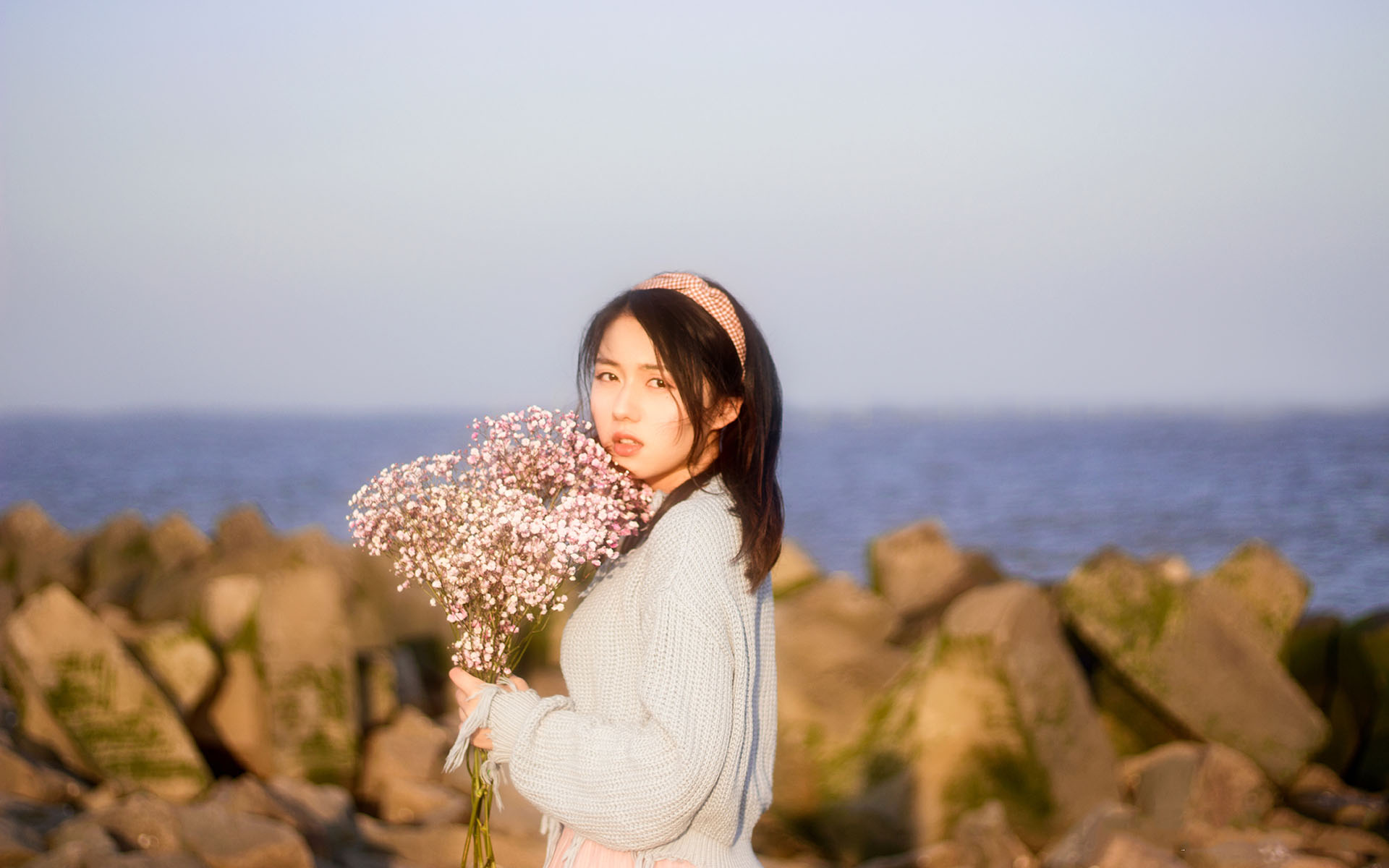 请问海陵岛现在天气怎么样，穿什么衣服合适