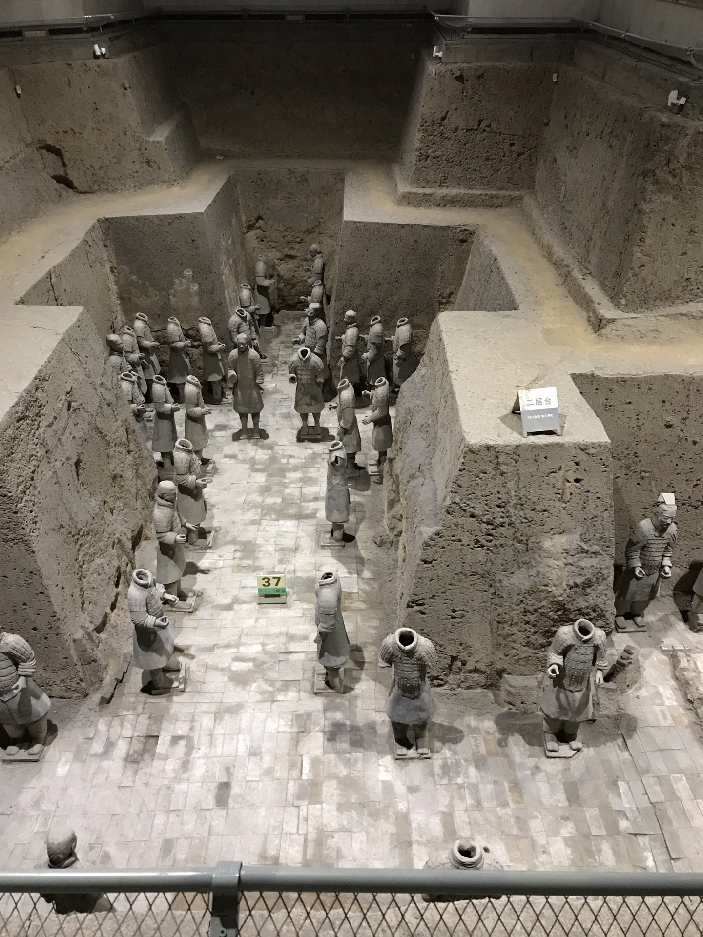 秦兵马俑三号坑遗址      
