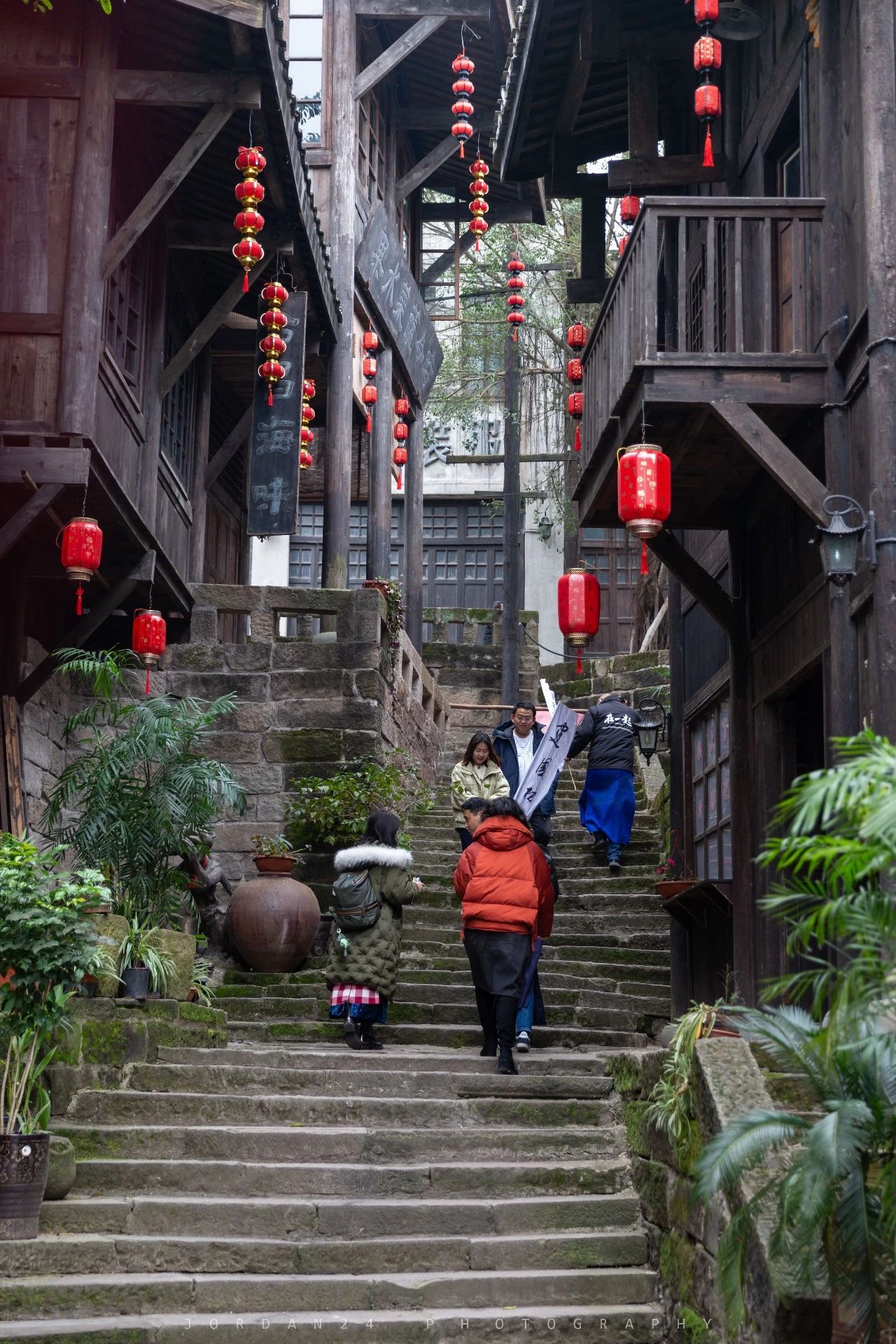 旅行的镜头 | 老重庆,新年味!玩民俗,看热闹就到两江影视城