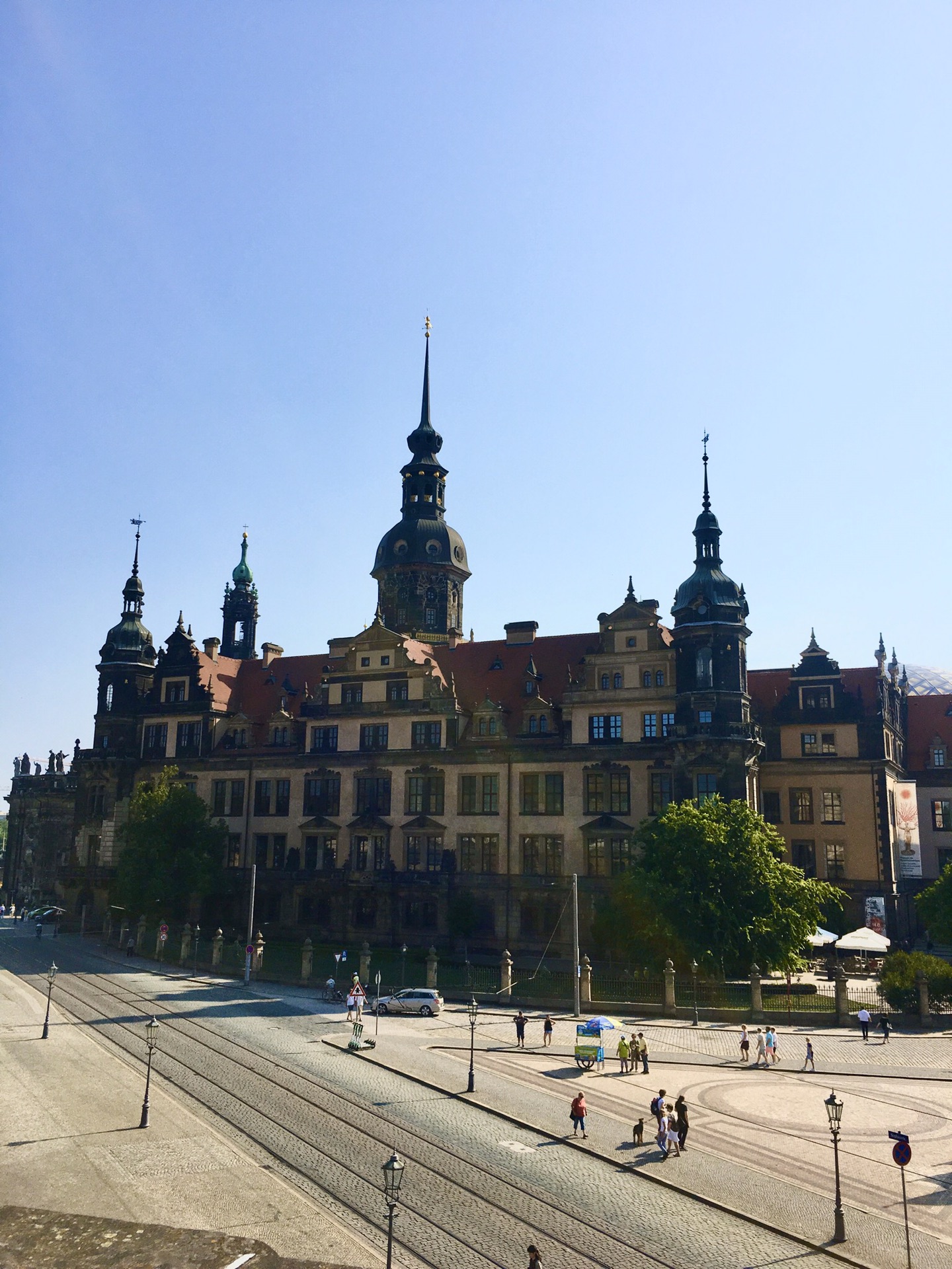 北京一家的暑期游记续四（重建的美丽城市）_游记