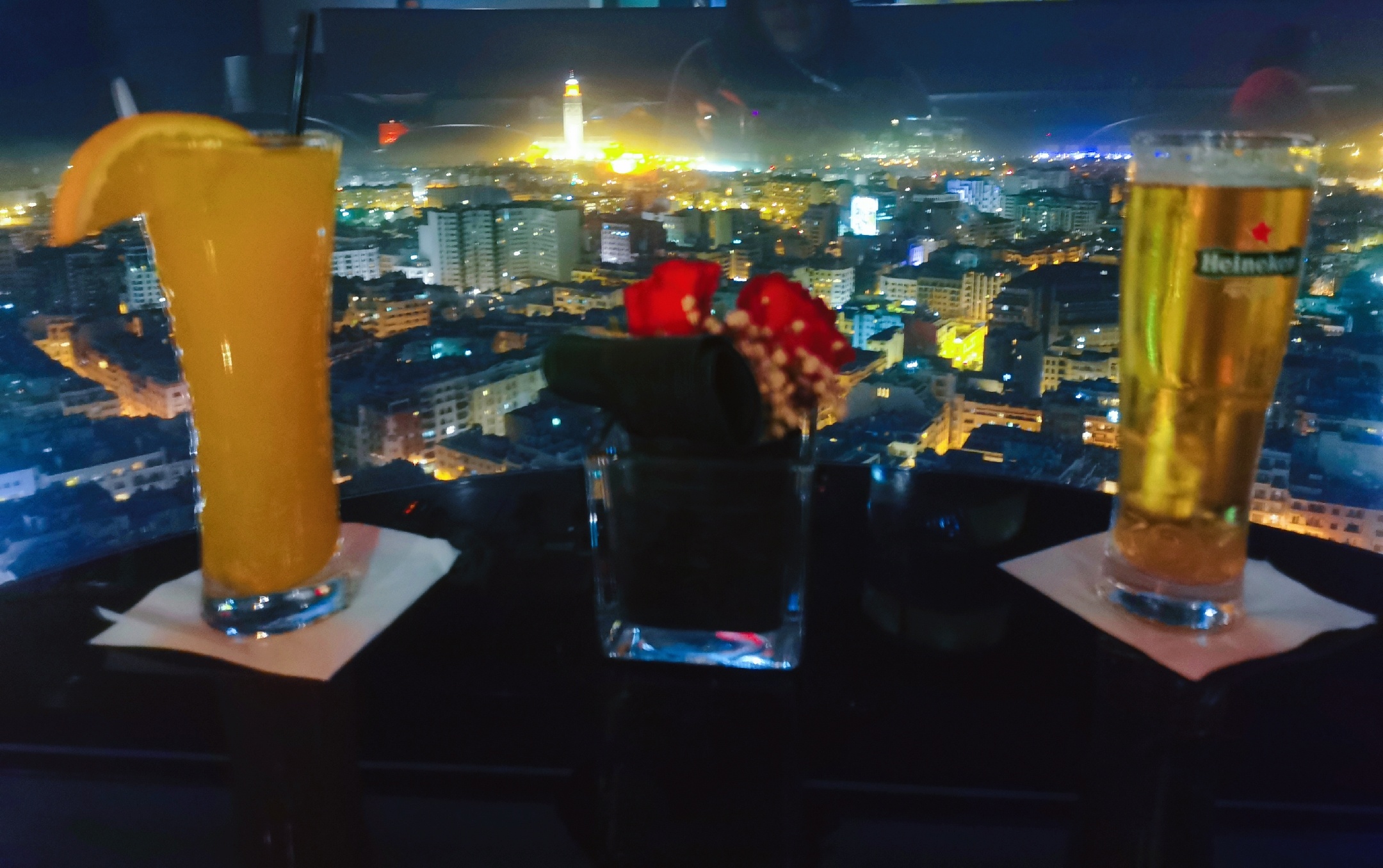 卡萨布兰卡娱乐-天空28酒吧