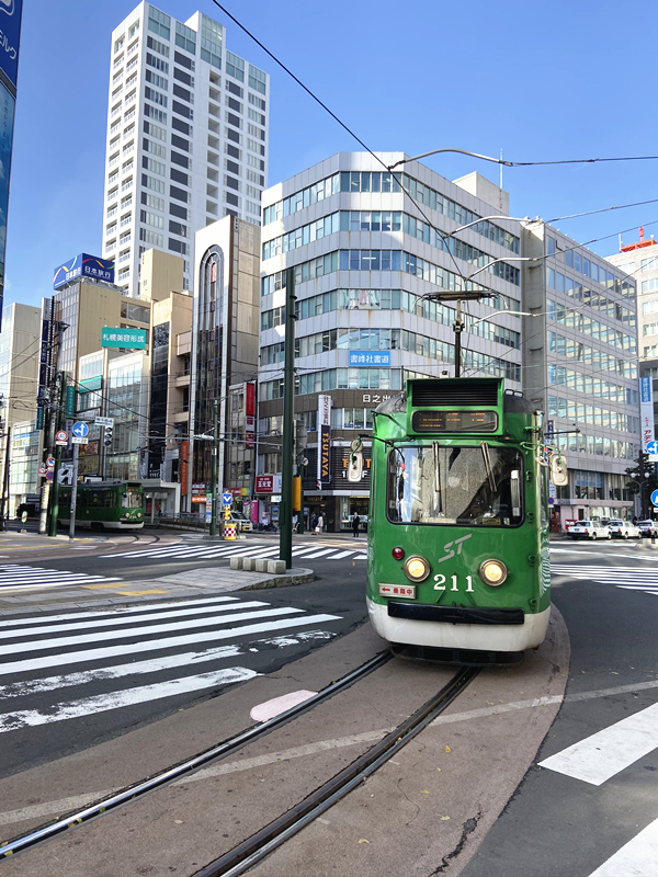 深秋札幌 赶一班北海道的红叶末班车