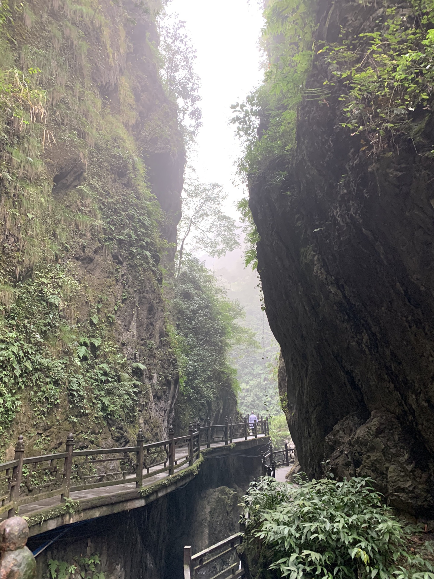 峨眉山-一线天       