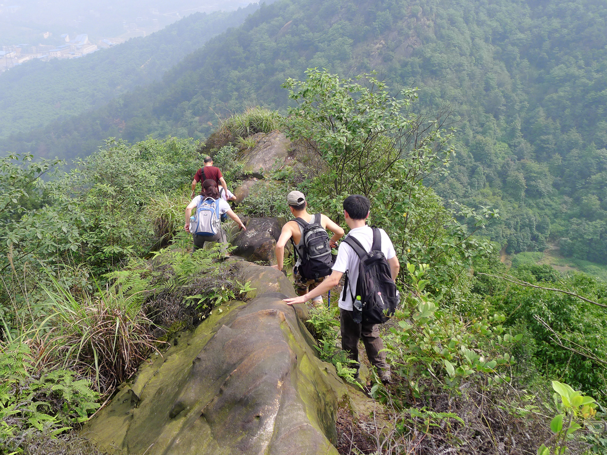 重庆南山登山步道奇峰异石徒步路线探险篇