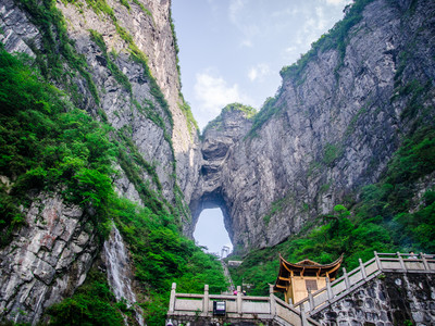 长沙张家界武陵源天门山凤凰5日游双5a景区慢游武陵源网红芙蓉镇赏