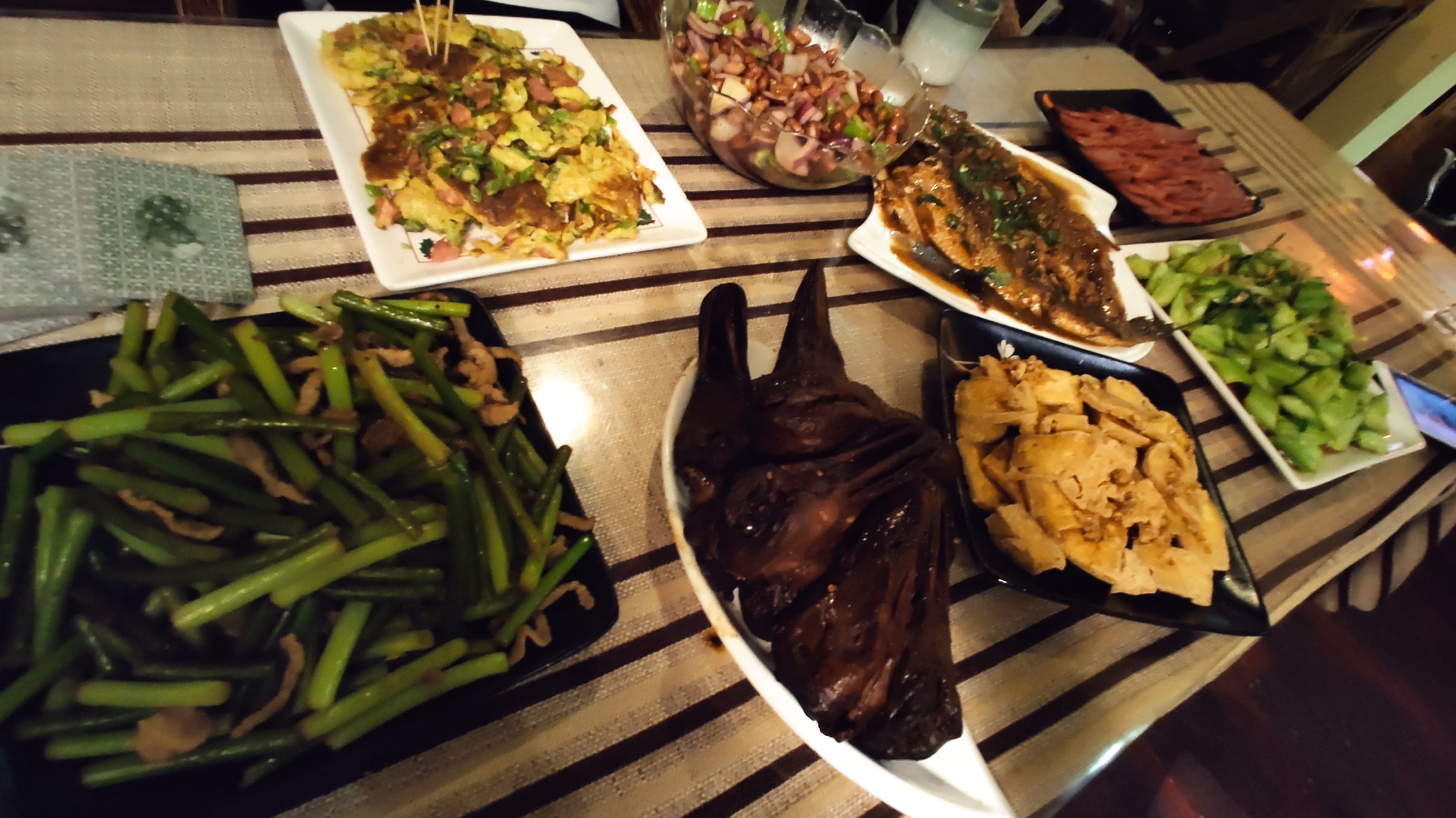 青岛美食-拾年酒馆