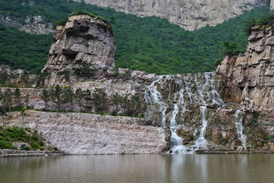 恐龙群 爱情谷 体验天然氧吧 畅享山水秘j境 太原周边亲子游攻略)