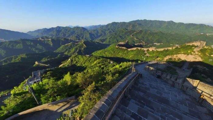 1,八达岭长城什么季节去比较合适?景色最好