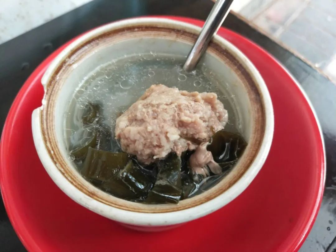 来南昌吃拌粉肉饼汤,请认准这些小店