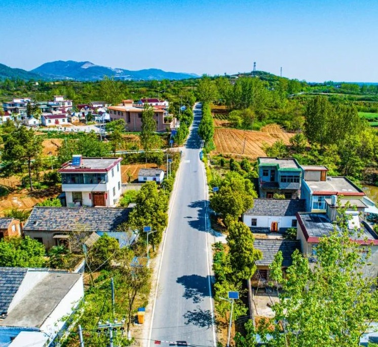 关注 巢湖市 小吴村  小吴村,属庙岗乡路店村委会  坐落在浮槎山东山