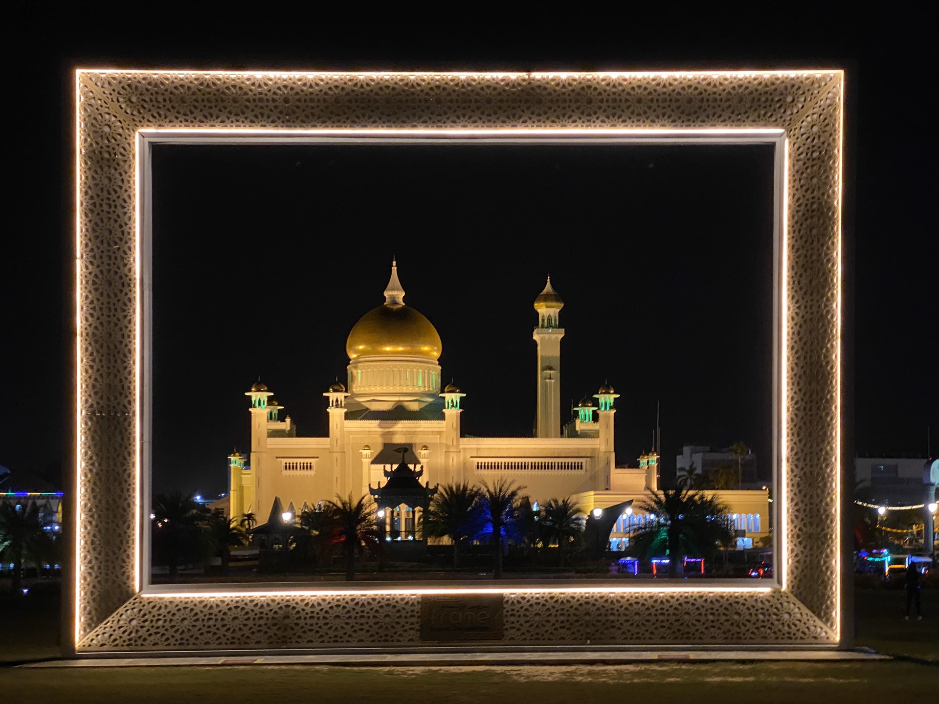 文莱四日自由行撞上国庆日_游记