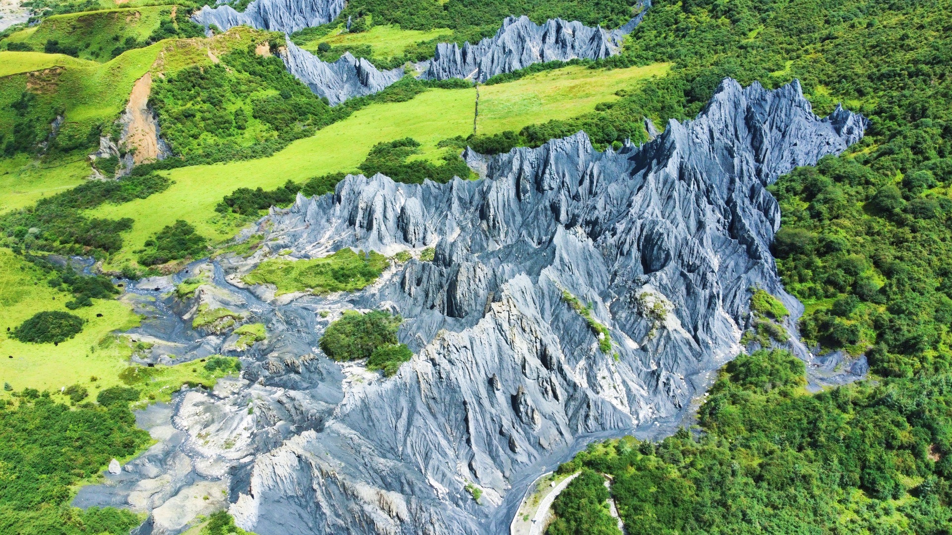 8月成都到甘孜道孚县4天3夜自驾游（墨石公园、塔公、龙灯草原）——净化心灵之旅_游记